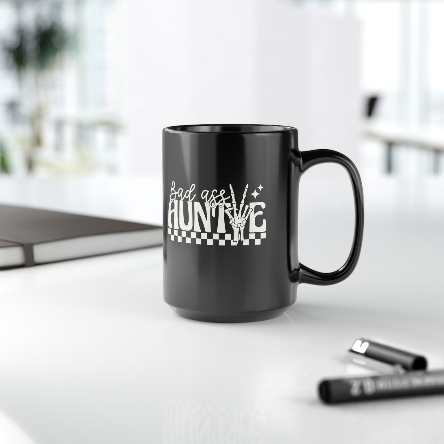 Bad Ass Auntie Black Mug - Stylish 15oz Coffee Cups for Empowered Aunts